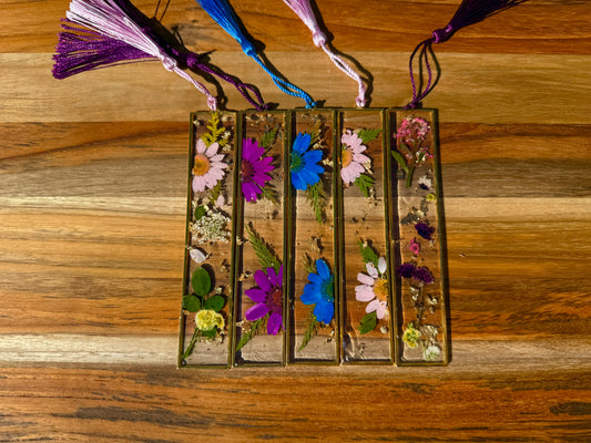 Handmade resin bookmark with dried flowers